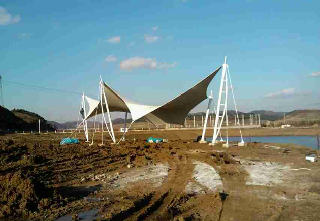 內蒙古張拉膜搭建人數配置是怎樣的呢？